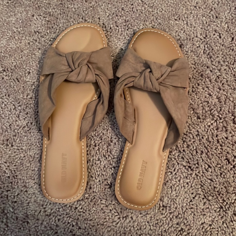 Women’s sandals